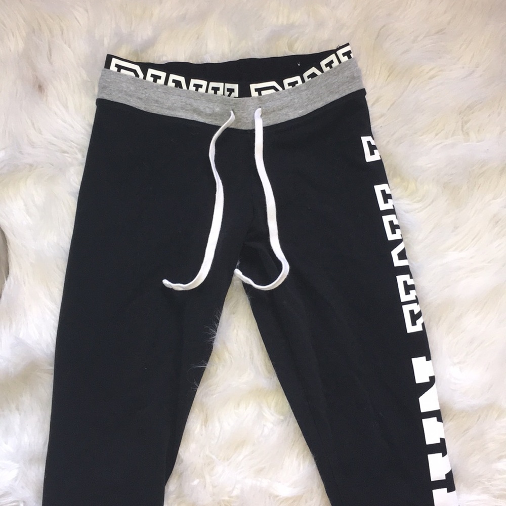 VS Pink yoga pants